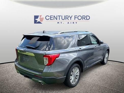 Certified 2022 Ford Explorer Limited w/ Equipment Group 301A AWD/4WD image 2