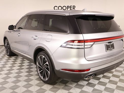 Used 2020 Lincoln Aviator Reserve w/ Equipment Group 202A AWD/4WD image 25