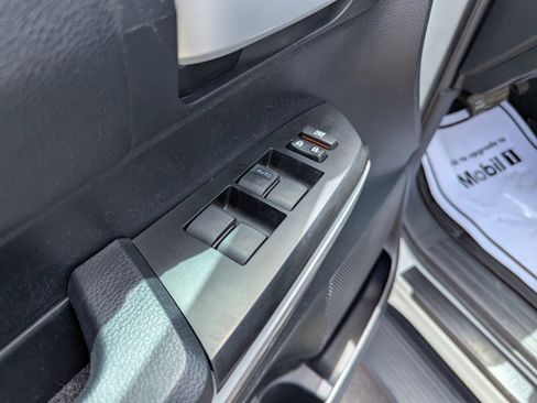 Used 2019 Toyota Tundra SR5 AWD/4WD image 11