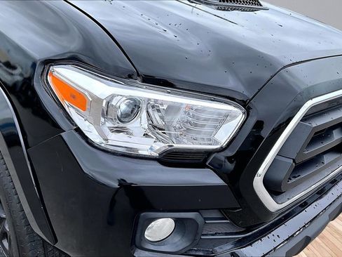 Used 2021 Toyota Tacoma SR5 RWD image 27