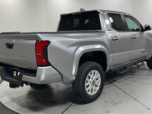 New 2025 Toyota Tacoma SR5 image 5