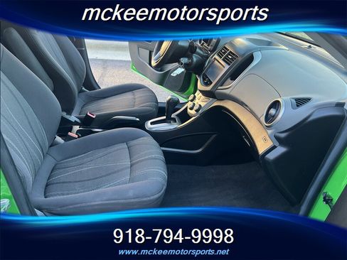 Used 2015 Chevrolet Sonic LT image 8