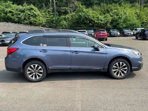 Used 2016 Subaru Outback 3.6R Limited AWD/4WD image 10