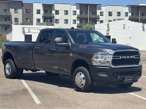 Used 2024 RAM 3500 Tradesman w/ Chrome Appearance Group AWD/4WD image 2