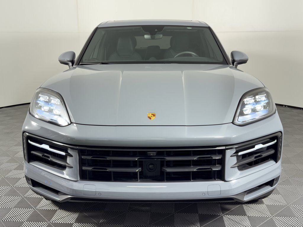 Certified 2024 Porsche Cayenne S AWD/4WD image 6