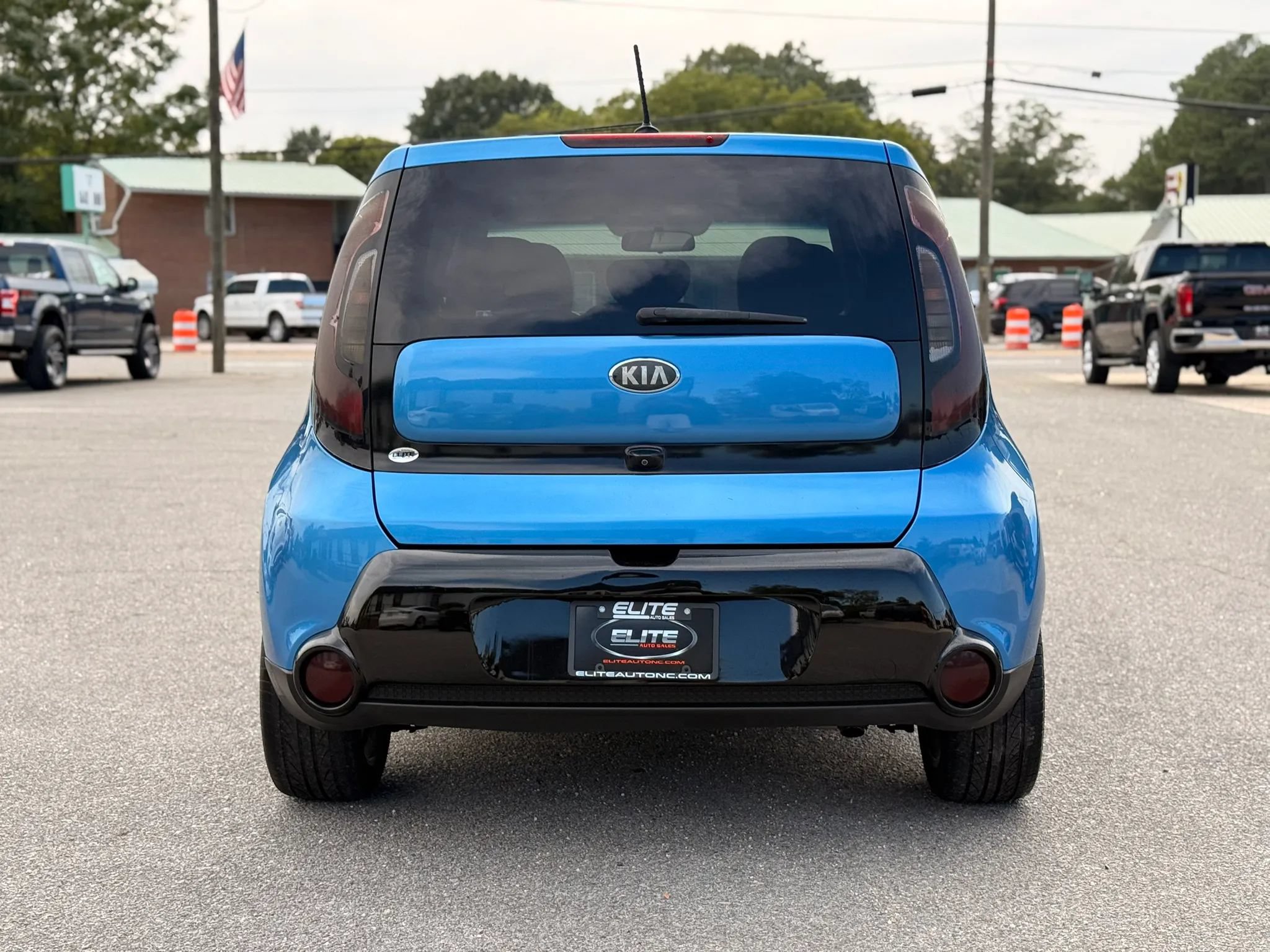 Used 2016 Kia Soul + w/ Designer's Package FWD image 8