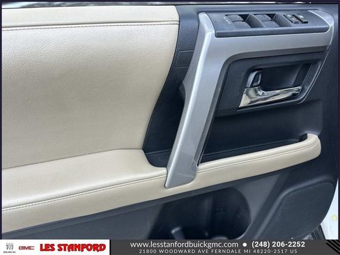 Used 2015 Toyota 4Runner SR5 Premium image 17