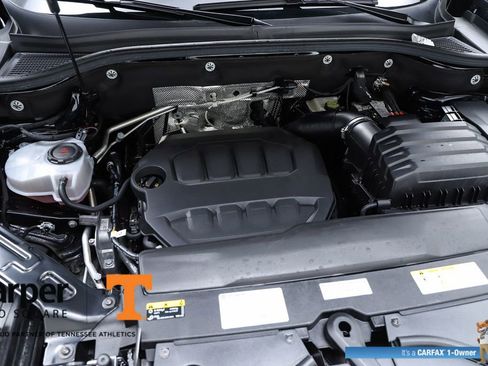 Used 2025 Volkswagen Atlas Cross Sport SE w/ Panoramic Sunroof Package image 28