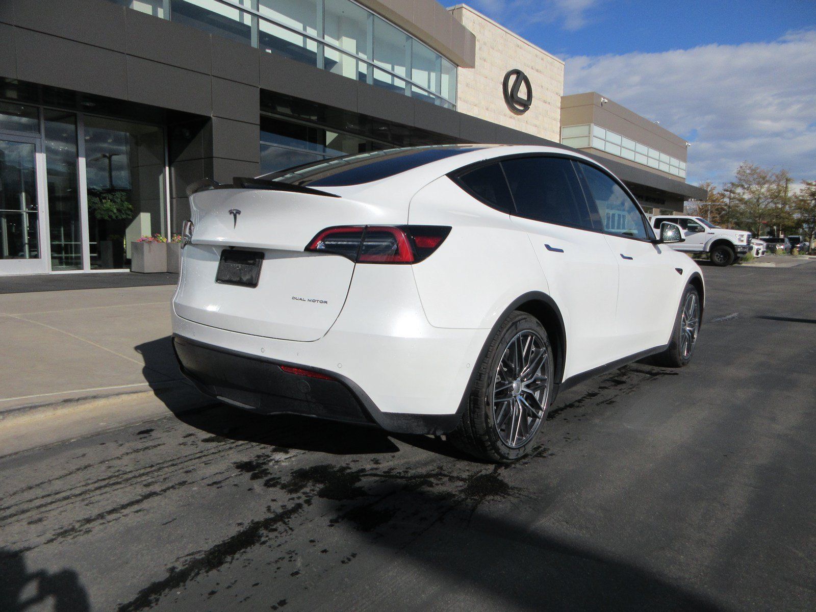 Used 2021 Tesla Model Y Long Range AWD/4WD image 10