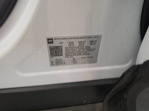 Used 2024 GMC Terrain SLT FWD image 37