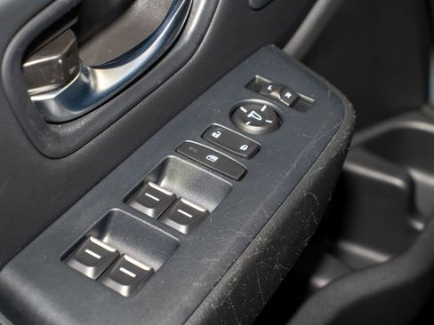 Certified 2025 Honda Pilot Touring image 30