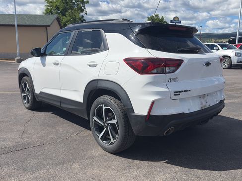 Certified 2023 Chevrolet TrailBlazer RS w/ Sun and Liftgate Package AWD/4WD image 2