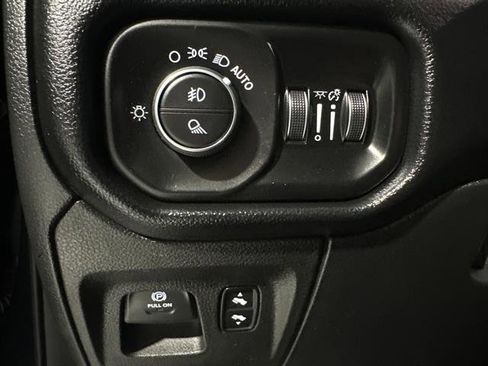 Used 2020 RAM 1500 Laramie image 29