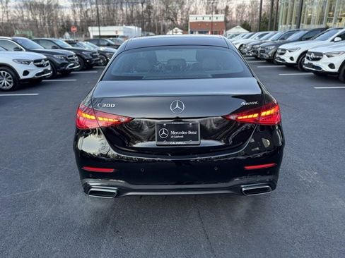 Used 2025 Mercedes-Benz C 300 4MATIC Sedan image 4