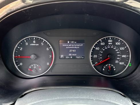 Used 2022 Kia Seltos Nightfall Edition image 16