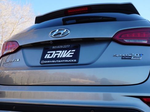 Used 2018 Hyundai Santa Fe Sport w/ Cargo Package image 10