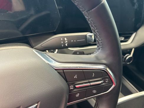 Used 2025 Chevrolet Equinox LT image 27