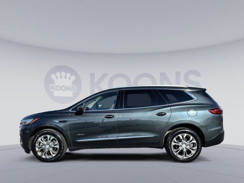 Used 2018 Buick Enclave Avenir w/ Avenir Technology Package image 2