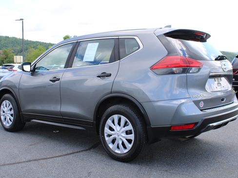 Used 2017 Nissan Rogue S AWD/4WD image 7