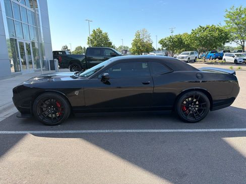Used 2023 Dodge Challenger SRT Hellcat RWD image 6