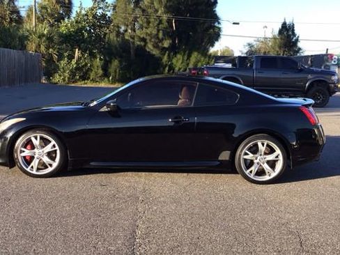 Used 2009 INFINITI G37 Journey w/ Premium Pkg image 8