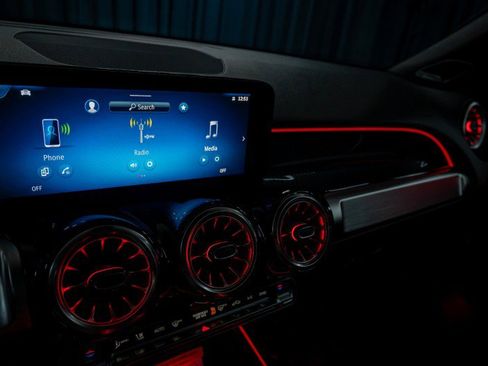 New 2026 Mercedes-Benz GLB 35 AMG 4MATIC image 19