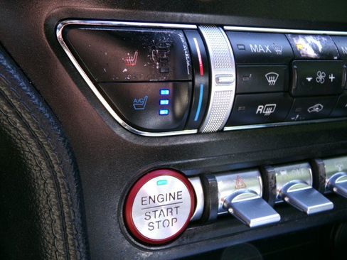 Used 2020 Ford Mustang Premium RWD image 20