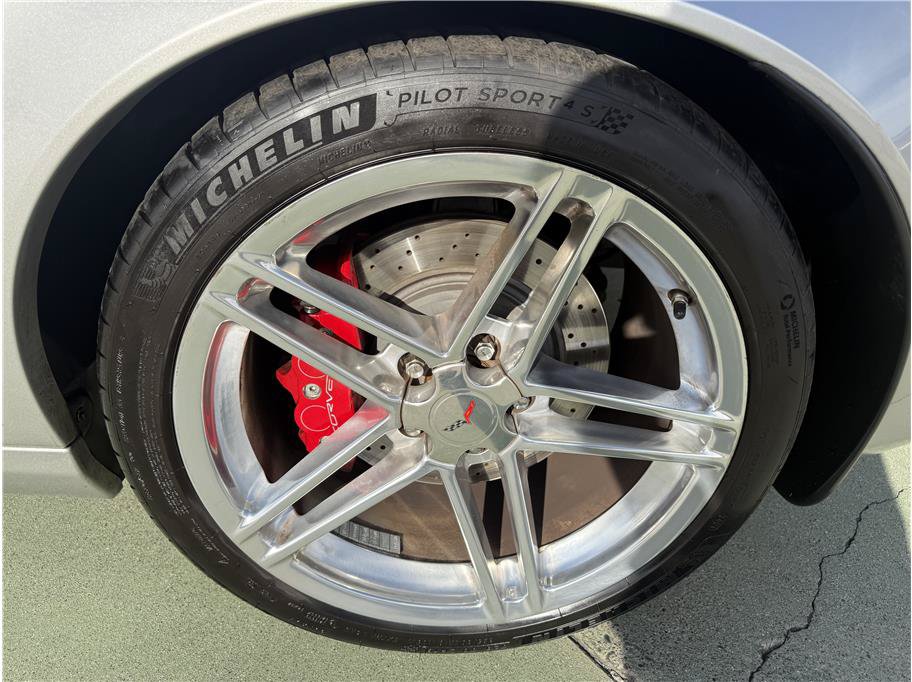 Used 2006 Chevrolet Corvette Z06 w/ Preferred Equipment Group RWD image 15