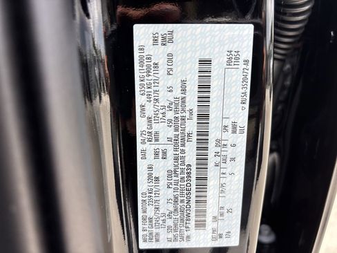 Used 2025 Ford F350 XLT w/ FX4 Off-Road Package image 31