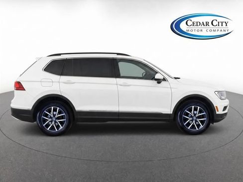 Used 2020 Volkswagen Tiguan SE w/ Panoramic Sunroof Package AWD/4WD image 8