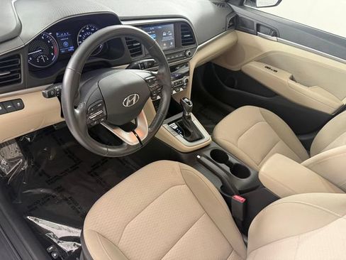 Used 2019 Hyundai Elantra Value Edition FWD image 13