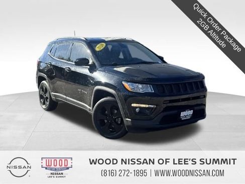 Used 2020 Jeep Compass Latitude image 1