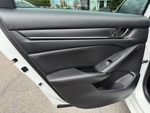 Used 2022 Honda Accord Sport image 22
