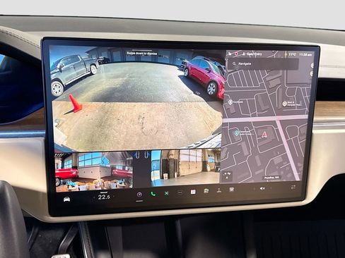 Used 2023 Tesla Model X image 23