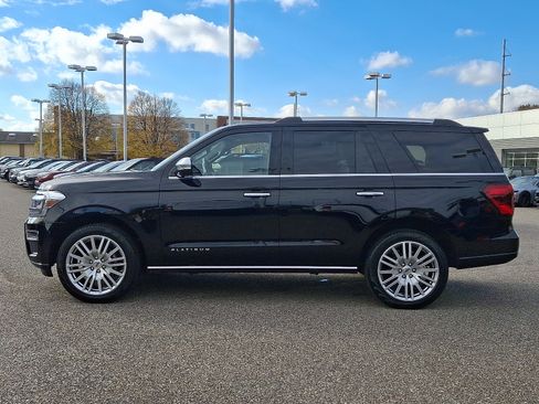 Certified 2024 Ford Expedition Platinum image 6