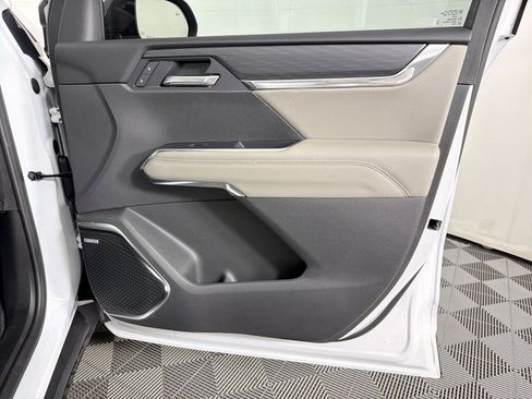 New 2026 GMC Acadia Elevation w/ Black Edition FWD image 12