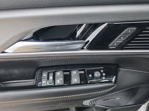 New 2026 Jeep Grand Wagoneer Limited AWD/4WD image 12