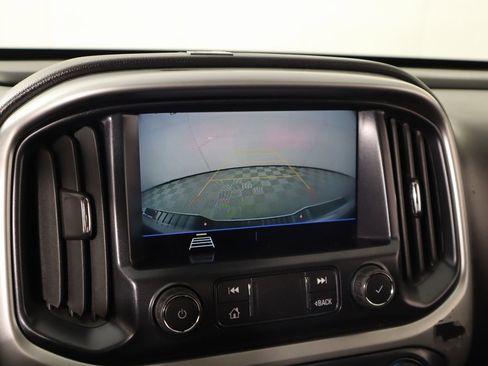 Used 2022 Chevrolet Colorado LT w/ Fleet Safety Package image 6