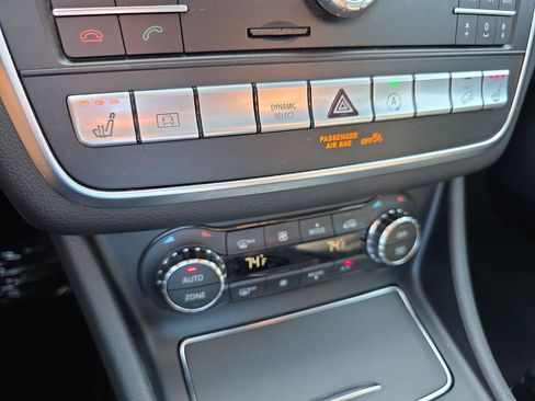 Used 2018 Mercedes-Benz GLA 250 4MATIC image 25