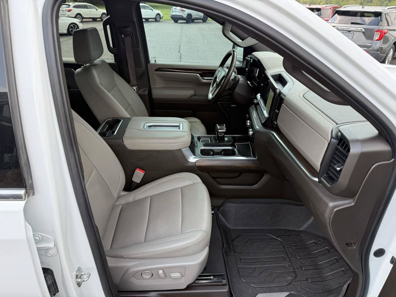 Used 2022 GMC Sierra 1500 SLT w/ SLT Premium Package AWD/4WD image 19