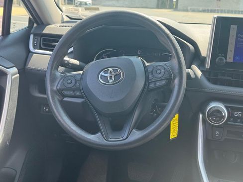 Used 2025 Toyota RAV4 LE AWD/4WD image 13
