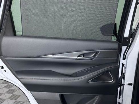 Certified 2026 INFINITI QX60 Luxe w/ Family Package image 19