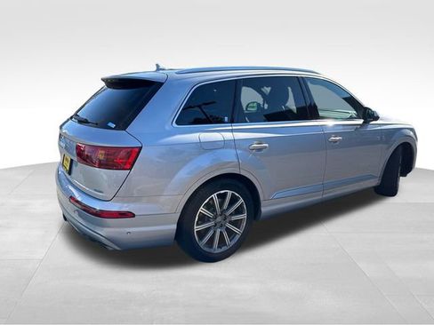Used 2019 Audi Q7 3.0T Premium Plus image 7