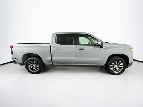 Used 2024 Chevrolet Silverado 1500 LT AWD/4WD image 10