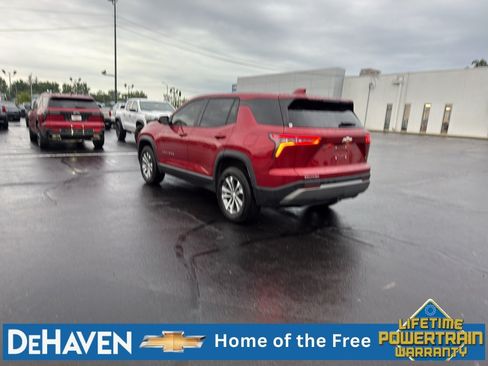 Used 2026 Chevrolet Equinox LT FWD image 4