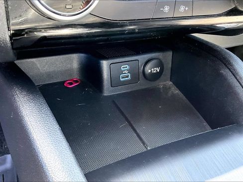 Used 2022 Ford Escape SE w/ SE Sport Appearance Package FWD image 26