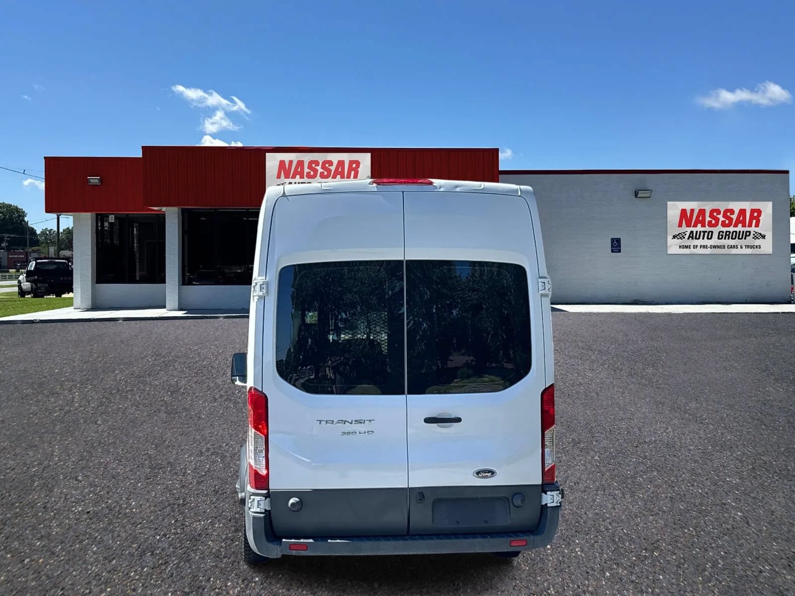 Used 2017 Ford Transit 350 XL RWD image 5