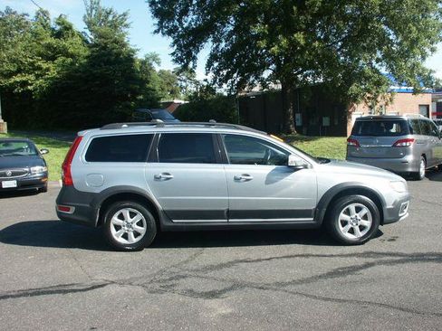 Used 2013 Volvo XC70 3.2 Premier Plus AWD/4WD image 4