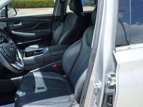 Used 2022 Hyundai Santa Fe SEL w/ Convenience + Premium Package FWD image 9