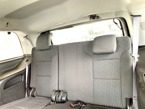 Used 2017 GMC Yukon SLE w/ Convenience Package image 15